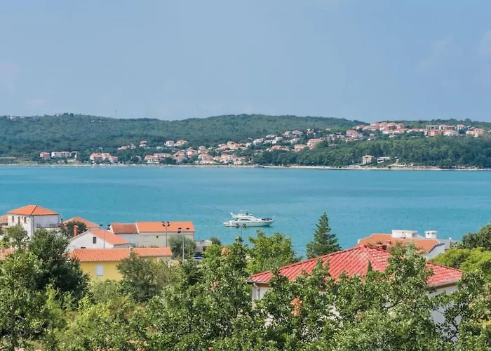 Apartamento Grosse In Mit Moebliertem Balkon By Interhome *