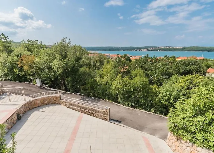 Grosse In Mit Moebliertem Balkon By Interhome *