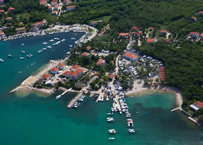 Grosse In Mit Moebliertem Balkon By Interhome * Klimno