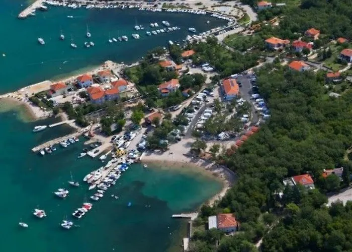 Grosse In Mit Moebliertem Balkon By Interhome Apartamento *