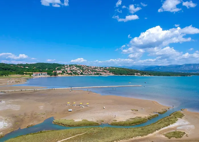 Apartamento Grosse In Mit Moebliertem Balkon By Interhome *