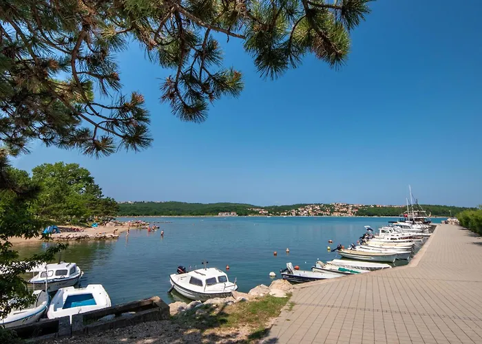 Apartamento Grosse In Mit Moebliertem Balkon By Interhome *