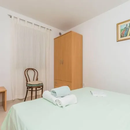 Grosse In Mit Moebliertem Balkon By Interhome Apartment