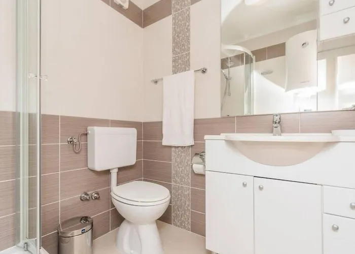 Grosse In Mit Moebliertem Balkon By Interhome Apartmán *