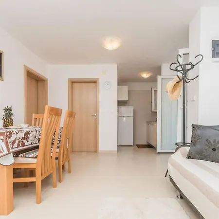 Grosse In Mit Moebliertem Balkon By Interhome *